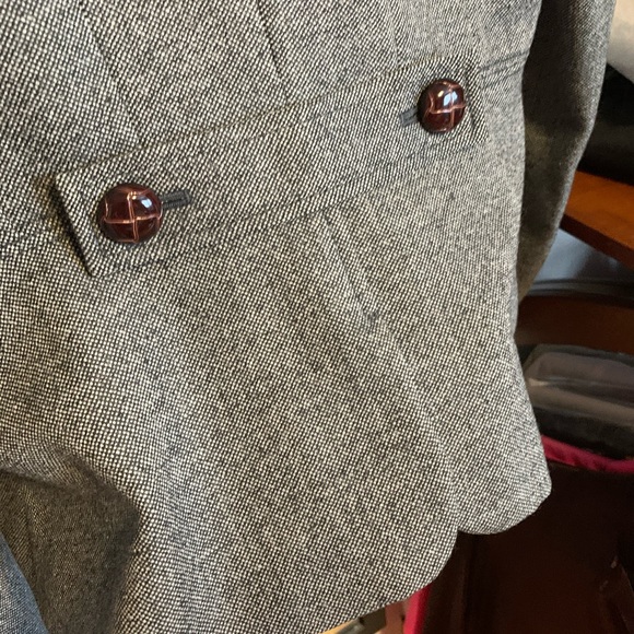 Blazer - Picture 6 of 6